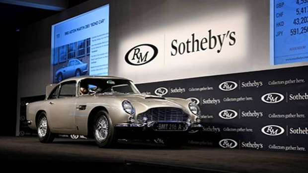  James Bond Aston Martin - Photo - RM Sotheby's