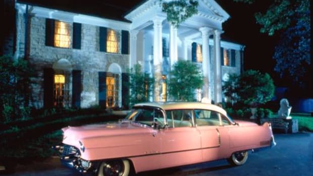  Elvis Presley’s pink-and-white 1955 Cadillac, pictured in front of Graceland, will be on display at the April 2-5 Pennzoil AutoFair at Charlotte Motor Speedway. One of the world’s most iconic cars and a symbol of rock ‘n’ roll’s birth, the Cadillac will make its second appearance outside of Memphis, Tennessee, since Presley’s Graceland museum opened in 1982. (Courtesy of Elvis Presley Enterprises)