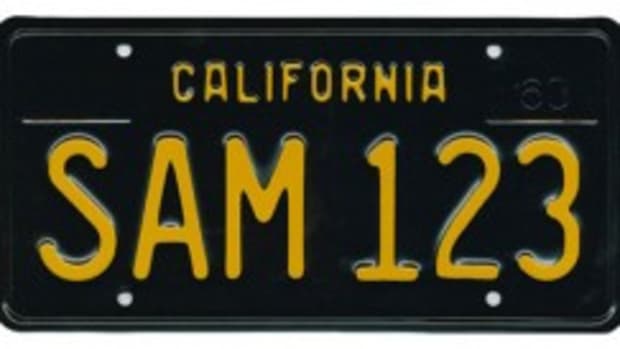 Californians have placed enough orders to reinstate black plates for collector cars.
