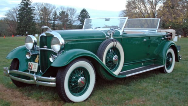 Early on the field, this 1931 Lincoln Model K with rare custom Murphy Sport Phaeton coachwork offered a preview of what would soon join it on the green.