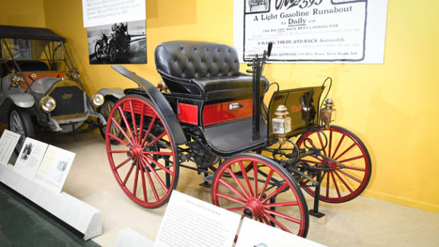  Photo - The Auburn Cord Duesenberg Automobile Museum