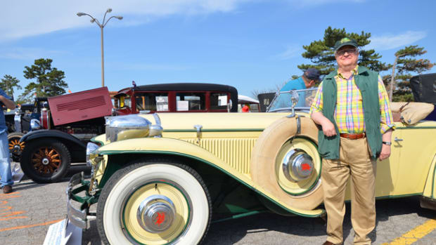  Fred Guyton at a recent concours event in St. Louis, posing beside his 1930 front-drive Ruxton.