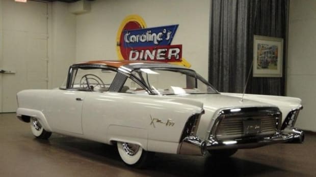 The 1954 Mercury XM-800 today, owned by Chicago Vintage Motor Carriage.