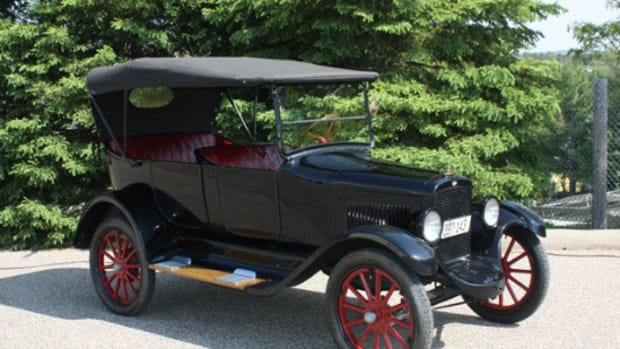 1922 Overland Model 4 touring