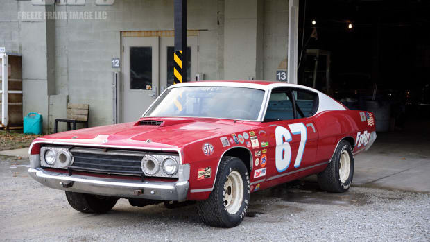 1969-Ford-Torino-Race-Car-A127