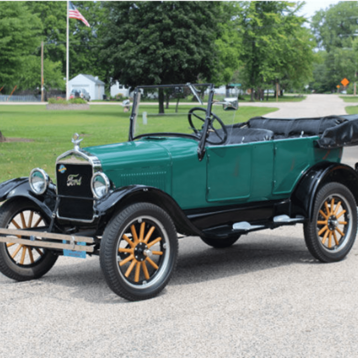 Vintage Ford Model T Pickup Truck Tin Metal Sign Auto Garage Motors Round 1917 