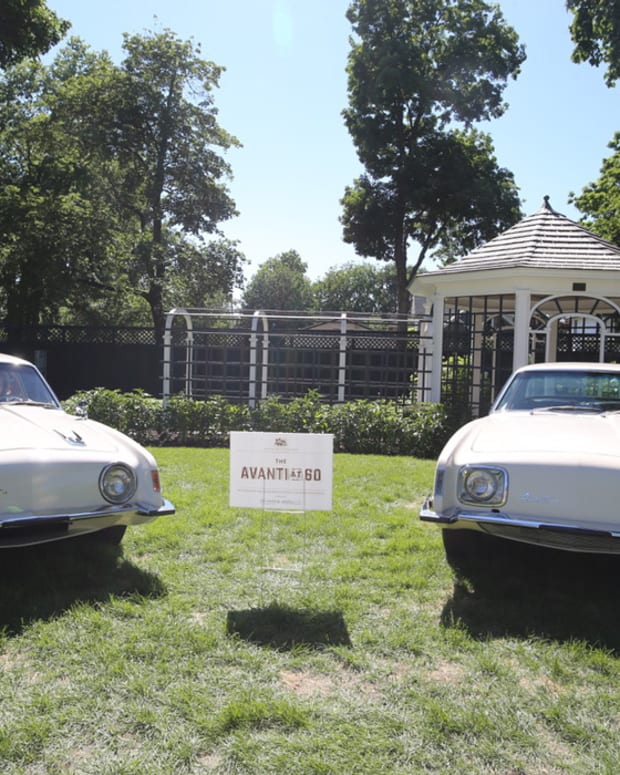 For the first time in 60. years, 1963 Avanti 63R-1001 and the last 1964 Avanti R5643 were together again in the city of their birth, South Bend, Indiana, during the Concours d’Elegance at Copshaholm, Saturday, July 9, 2022.