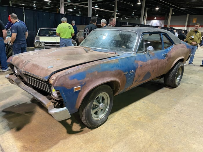 There were a few indications that this 1969 Nova SS might be one of the 38 Yenko SC editions —the short front parking signals, the louvered SS front fenders and, of course, the weathered “Yenko” shields in the proper place on the front fenders. However, the “427” emblems were missing from the front fenders and tail panel (if it was originally so equipped); likewise for the “Yenko” shield on the tail panel. The original hood was long gone, replaced by a teardrop-domed aftermarket hood. There were no signs to proclaim its status, leaving spectators to guess. One clue to its provenance was a “Deal with Dale — Waukesha” Wisconsin dealer emblem on the rear deck.