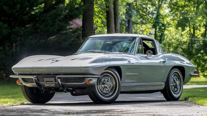 1963 Chevrolet Corvette split-window coupe, fuel-injected 327/360 HP, Bloomington Gold certified