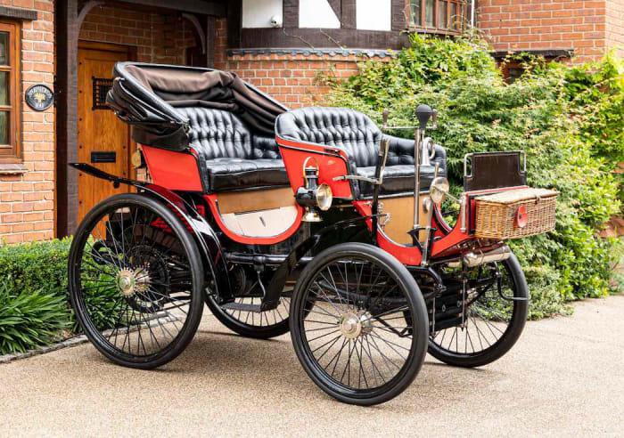 1898 Peugeot Type 15 8HP Twin-Cylinder Double Phaeton