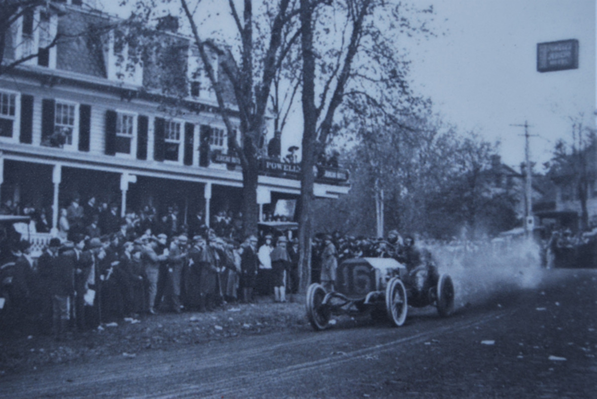 Vanderbilt Cup Race,  Oct. 24, 1908. The winning Locomobile stopped at the end of the ninth lap to take on supplies. The tanks were filled in 75 seconds.