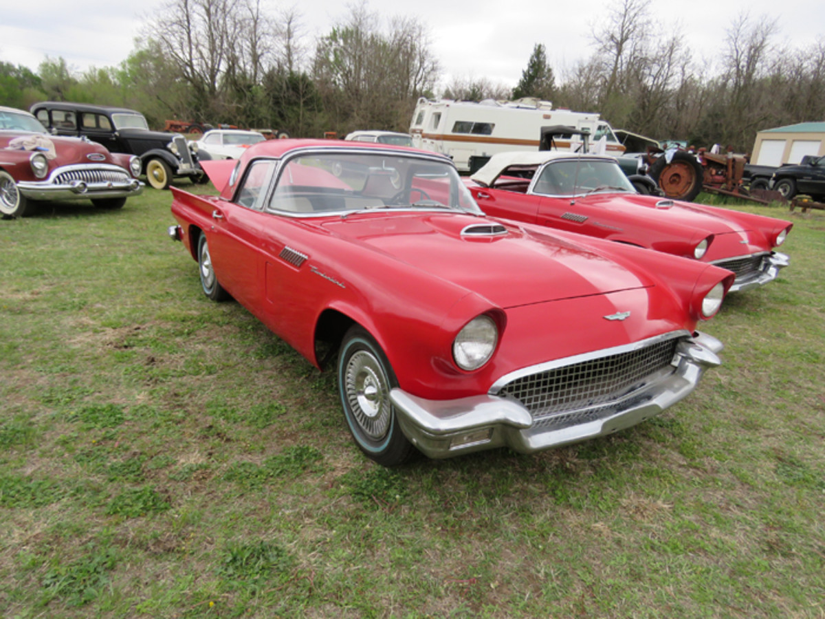 The 1957 Thunderbird in the foreground is an original two-four-barrel “E Bird,” but this one also has bonus carburetors in the trunk so maybe it’s an “EE Bird?” The ‘57 T-Bird behind it is a 312-cid V-8 with a four-barrel. Both are in the Regehr collection.