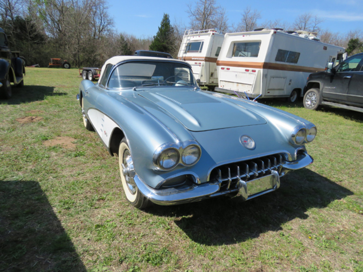 Four-barrel-equipped 1958 Corvette in the Regehr collection.