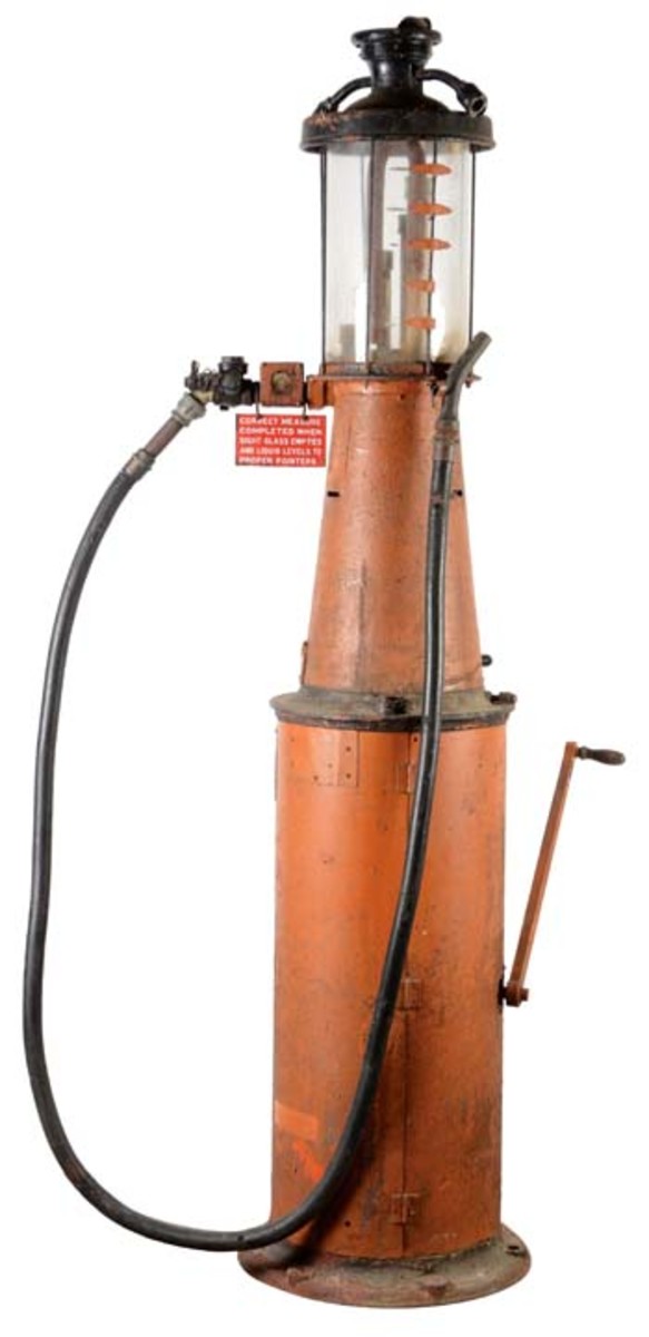  All original Correct Measure 5-gallon visible gas pump, all mechanisms in working order. Estimate: $3,000-$5,000. Photo - Morphy Auctions