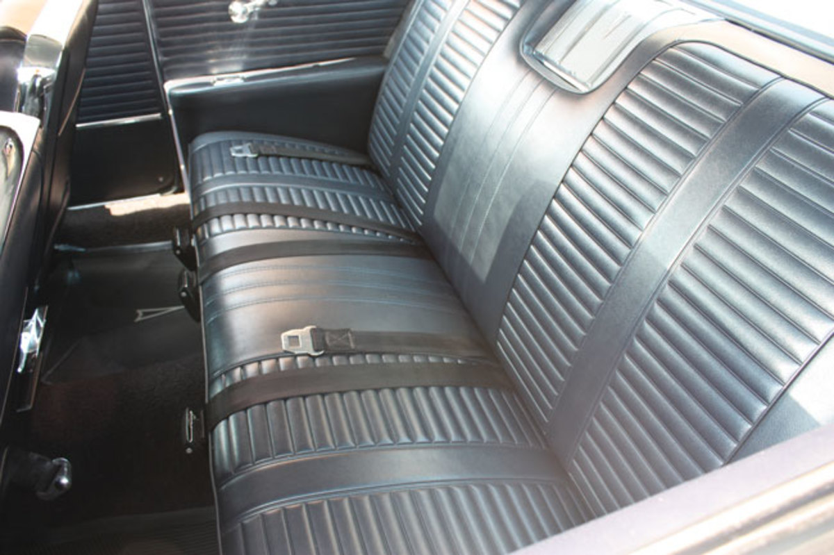 1965-2+2-backseat