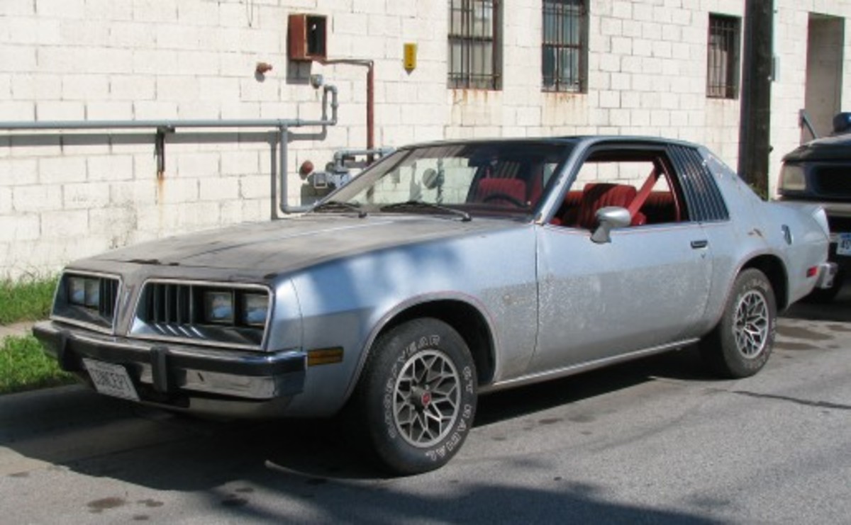 The 1978 Pontiac Sunbird Special, a styling exercise displayed at the 1978 Chicago Auto Show, as recently discovered on a Duluth, Minn., street.