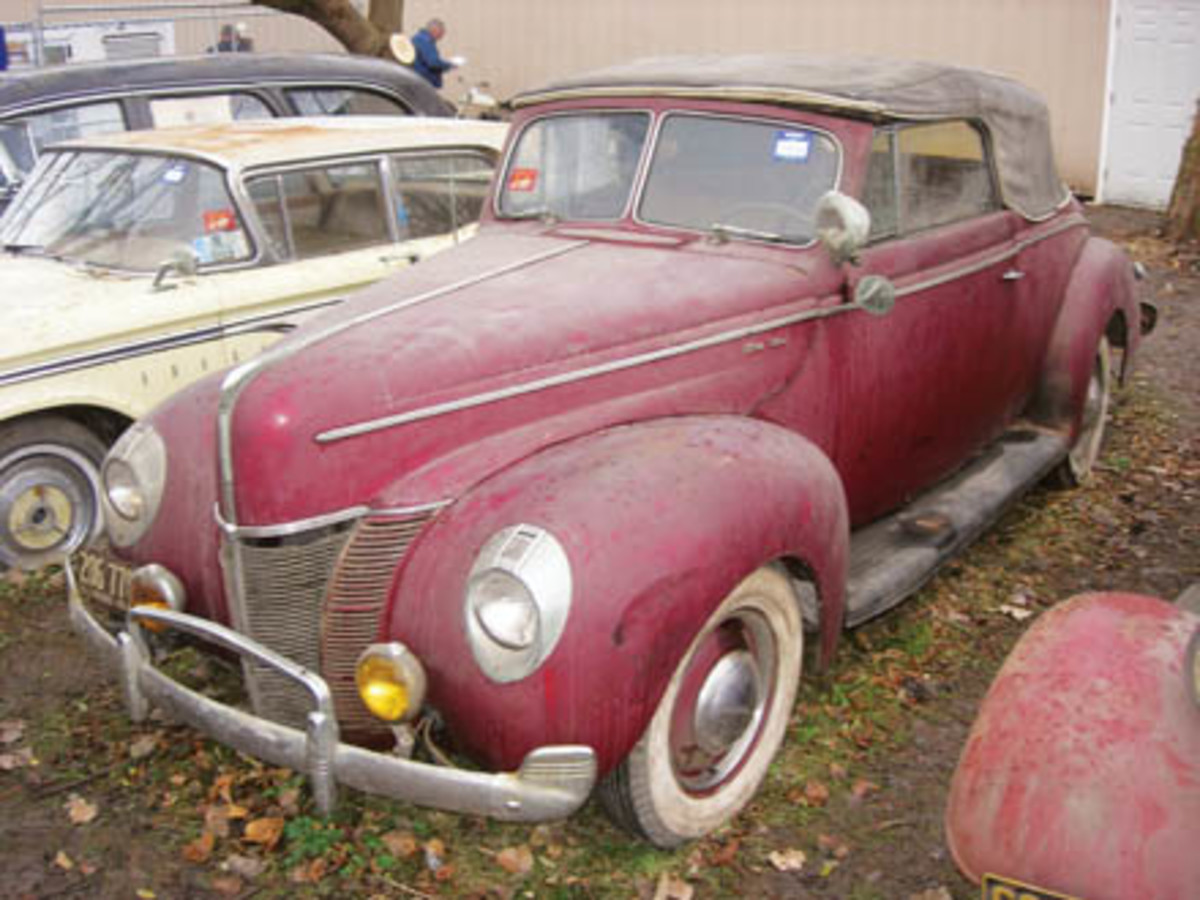 Top seller among the Hartung Collection Fords was this 1940 Deluxe convertible that brought $27,000.