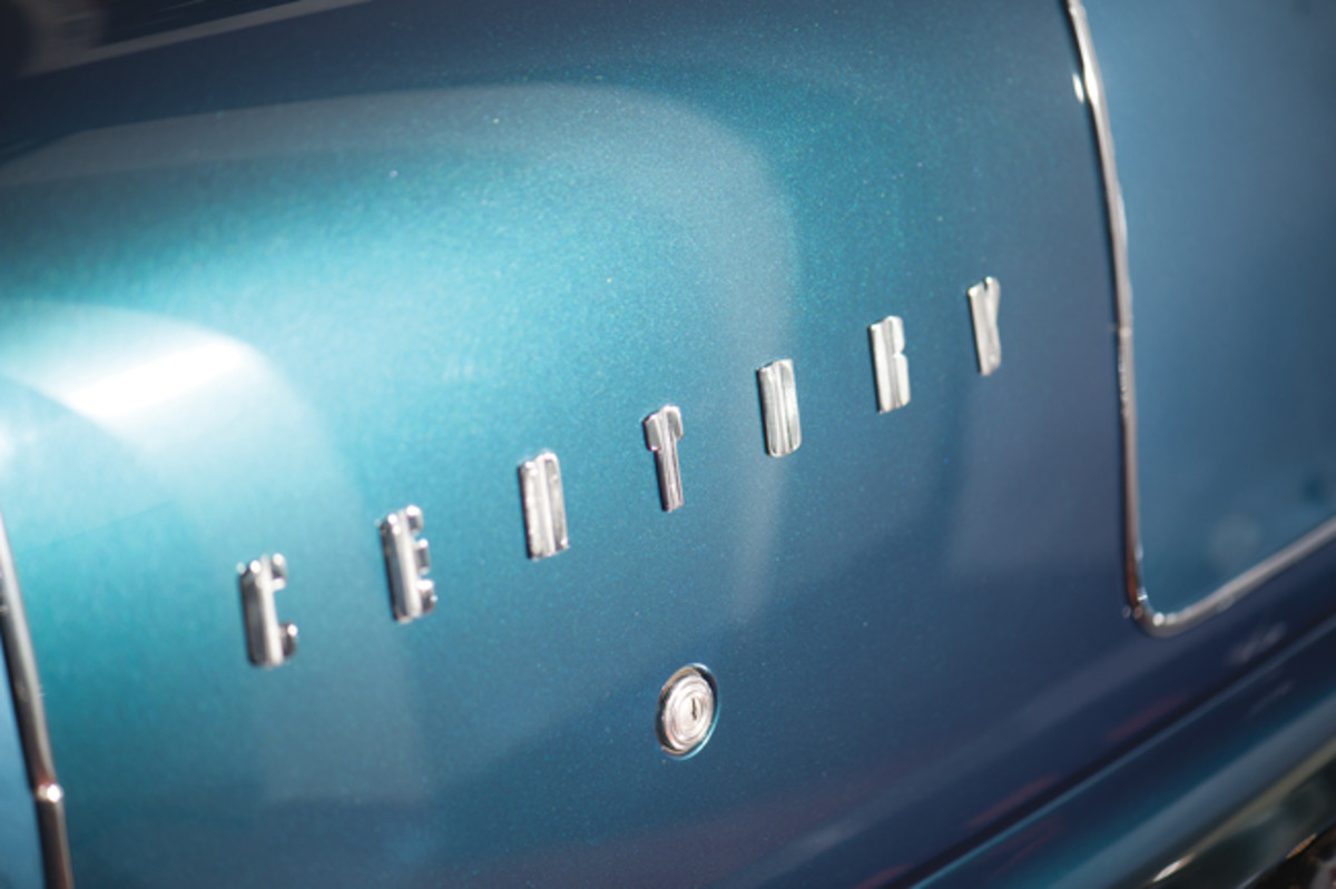  The GM styling employee who created the custom "Buick" and "Century" block letters on the hood and trunk, respectively, said it took him one to create each letter out of bar stock. It took Mayton two days for each letter. In this view of the trunk lid, note the custom trim molding to separate the two blue shades.