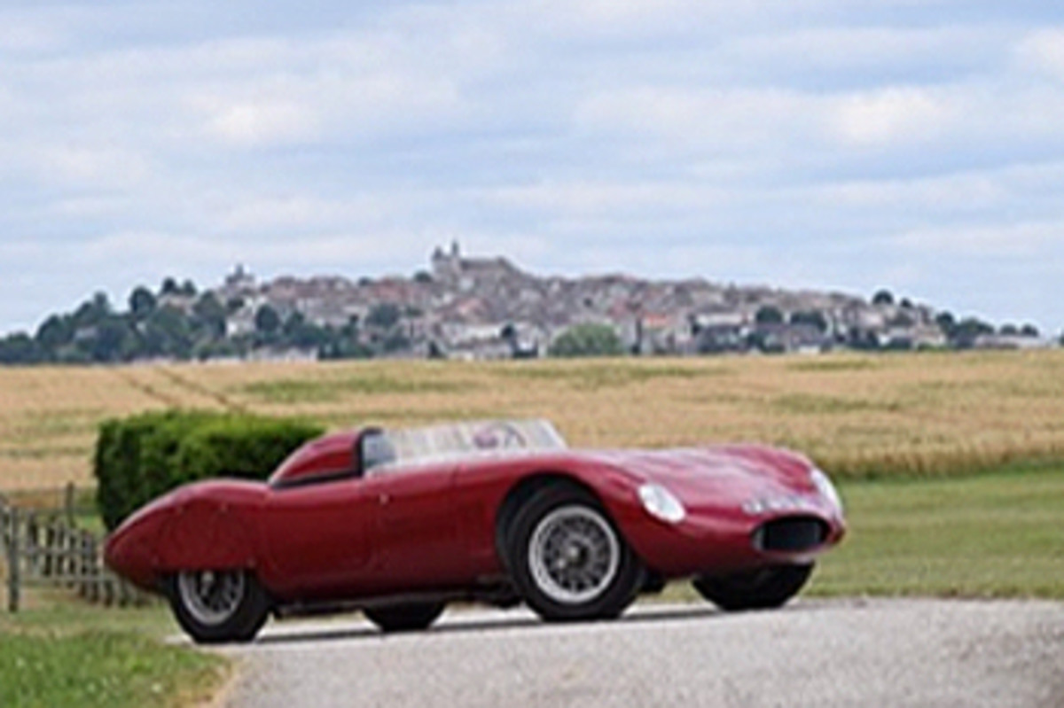 Estimate:500000–800000€/535000–856000$ The Osca 273 S was the archetypal Italian racing car of the 1950s, and just six were built with a 273 S engine. Low powered and lightweight, the car was capable of reaching 200km, a remarkable feat at that time. This car took part in some fifty races between 1957 and 1965, achieving notable successes including class wins in the Sant’Ambroeus Cup at Monza in 1958 and 1961, and a class win at Mont Ventoux in 1960.