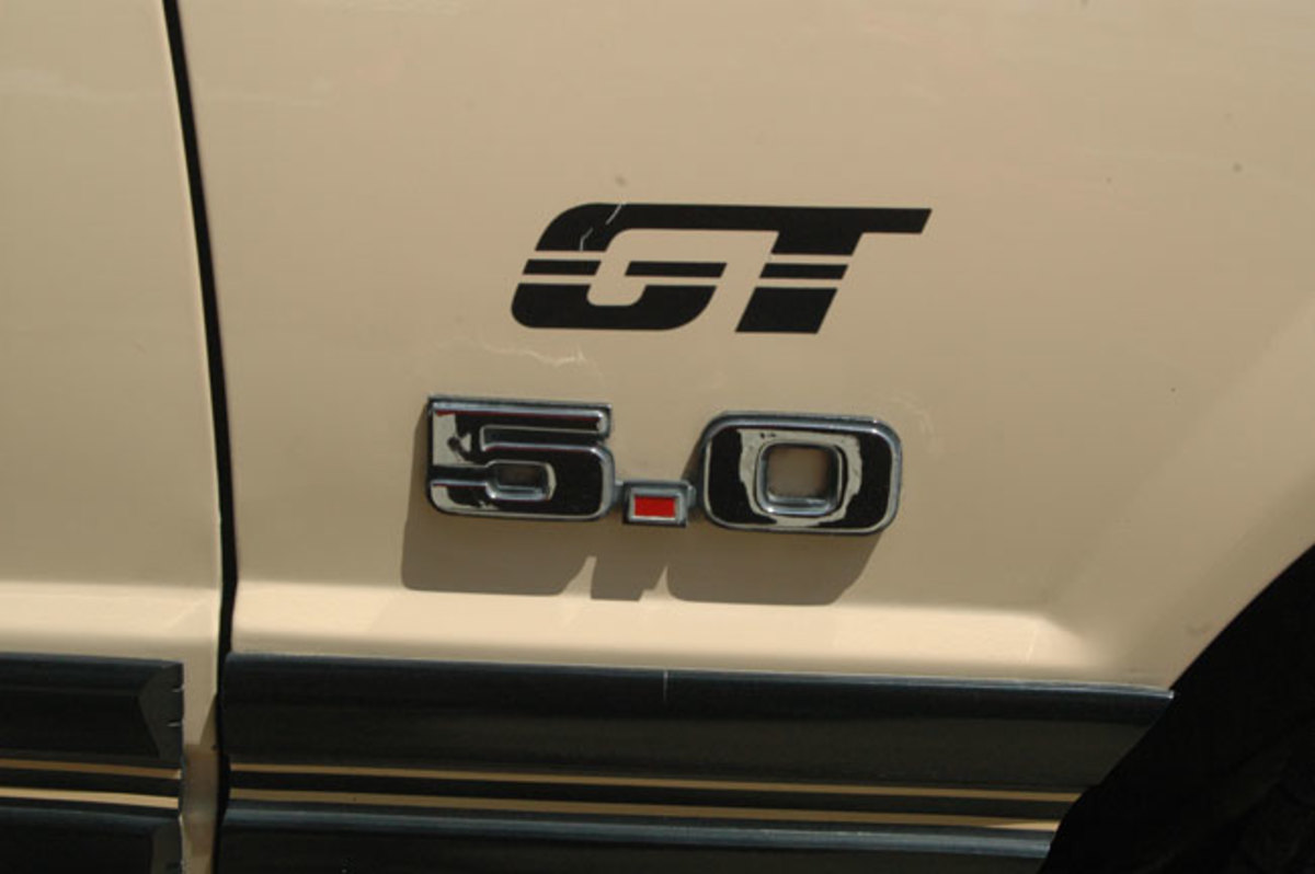 1984-Mustang-logo