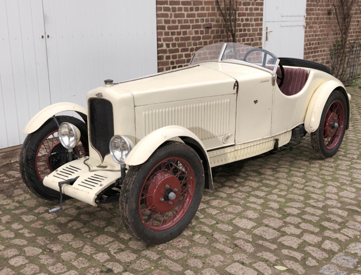 Unrestored 1930 G.A.R. Type B5 Roadster - front 3q