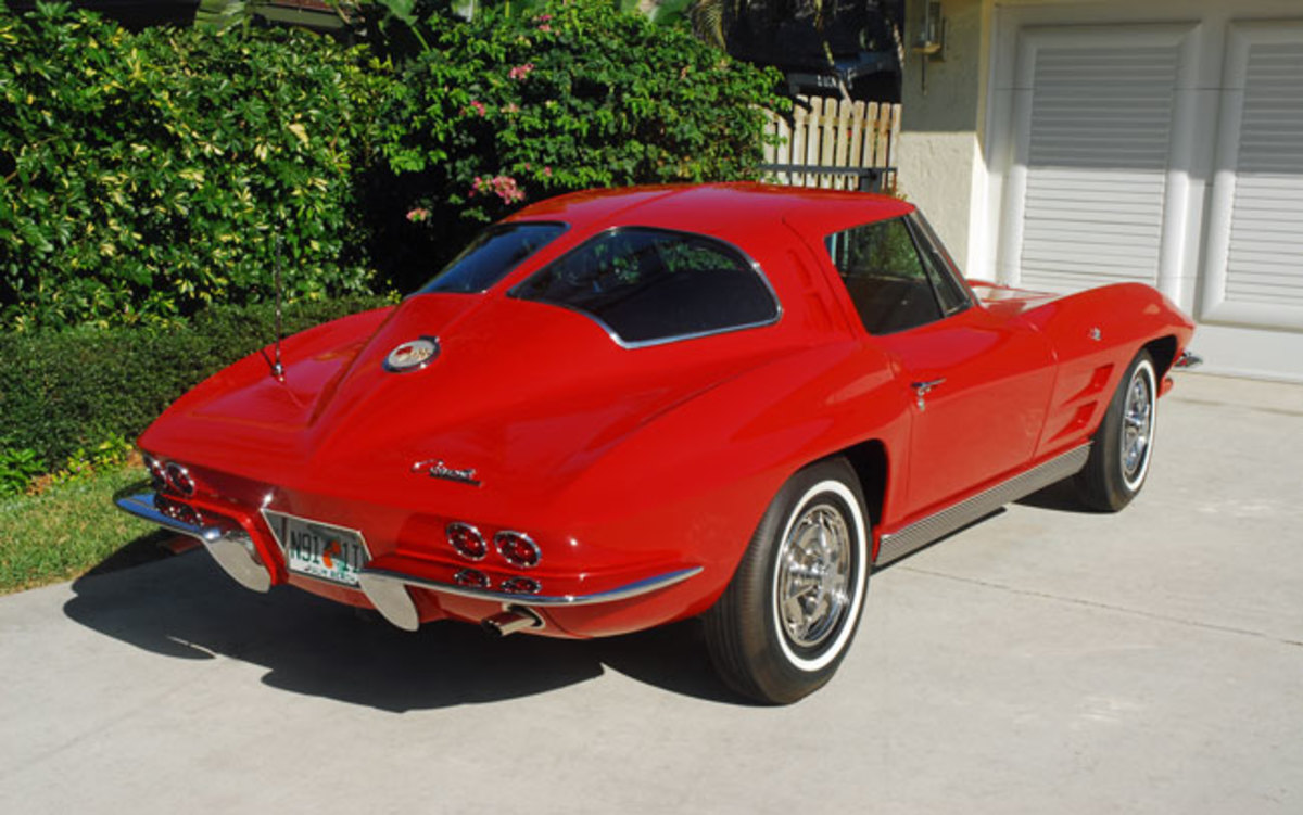 1963-Split-Window-Corvette-Beauty-Rear-Wide-Right-Done