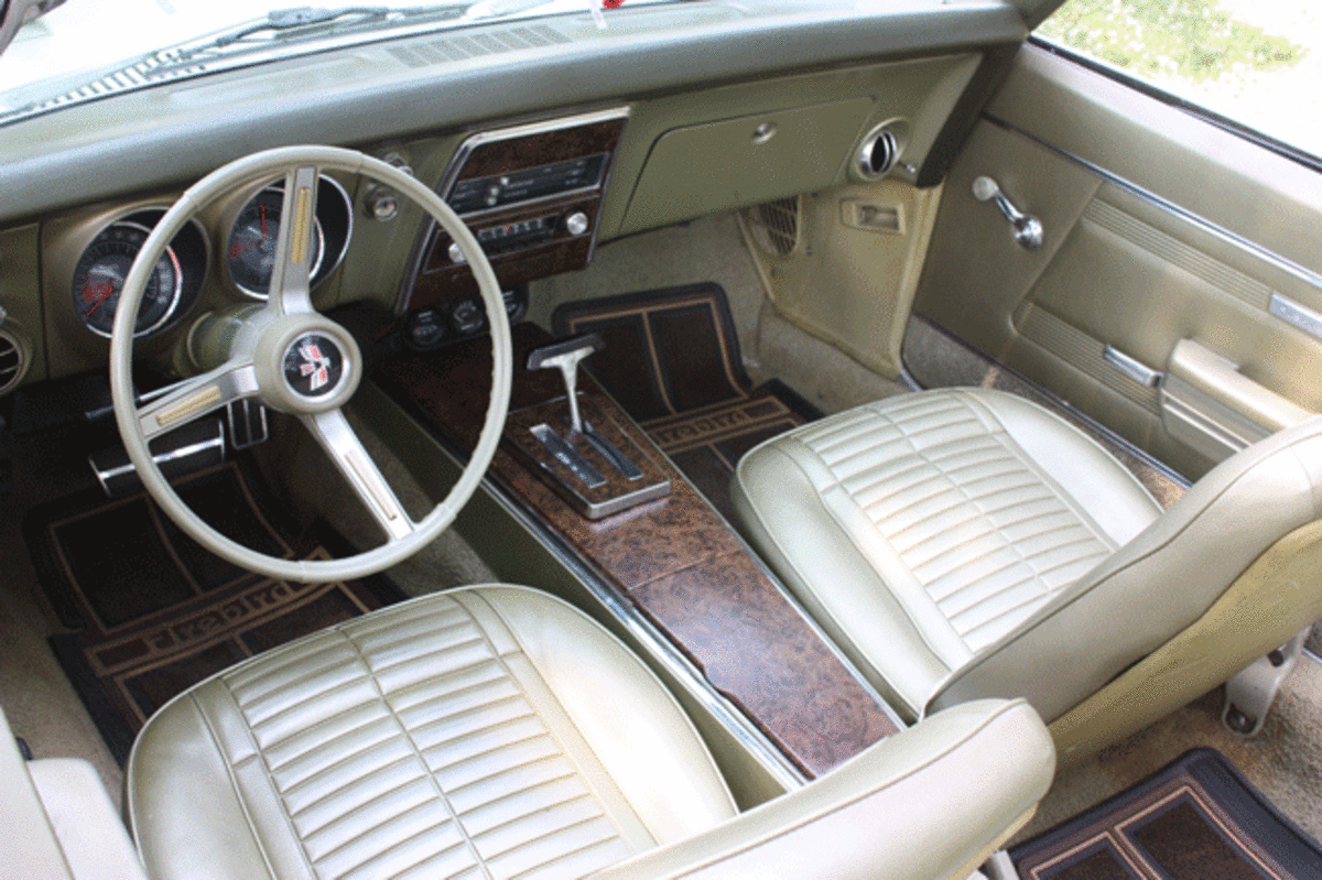 1968-Firebird-Sprint-interior