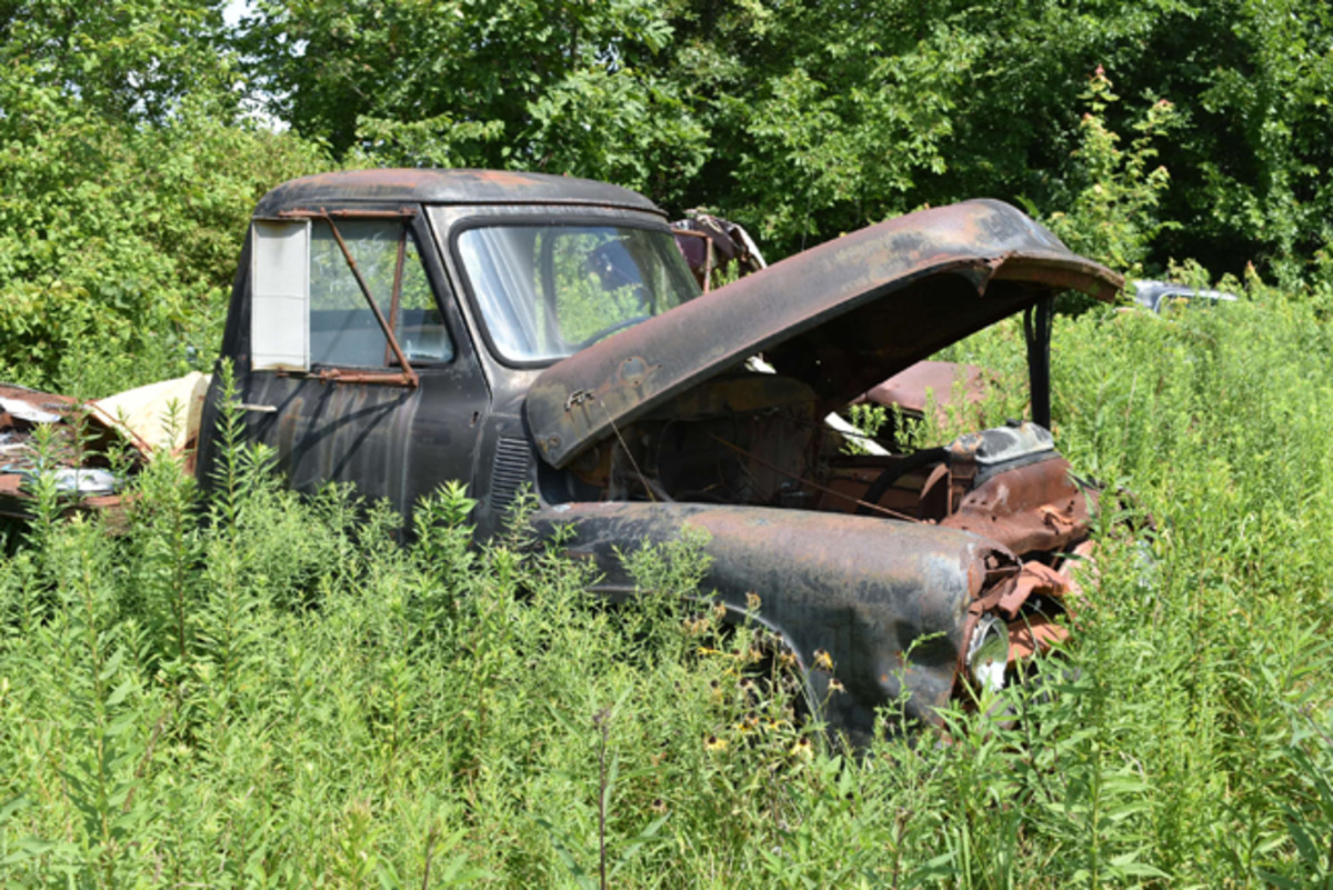  A good number of luxury cars were found at Bud’s Auto Salvage, such as this 1961 Cadillac Series 62 sedan.