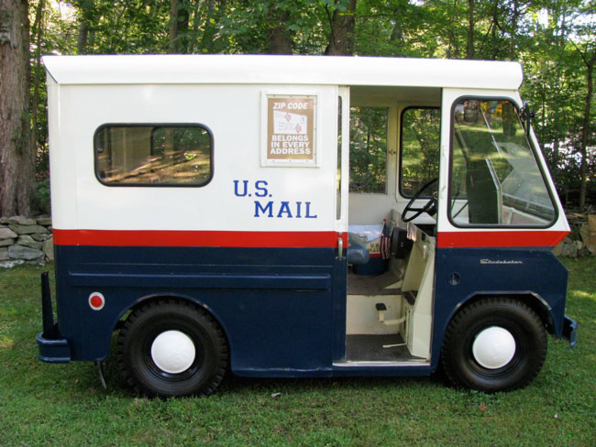 Stude-mail-truck-1