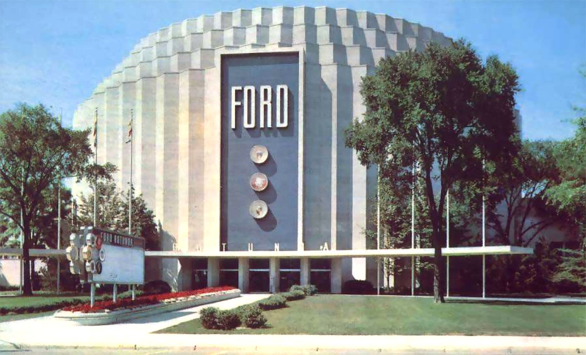 The original Ford Rotunda (above) will be replicated at the Early Ford V-8 Museum in Auburn, Ind.