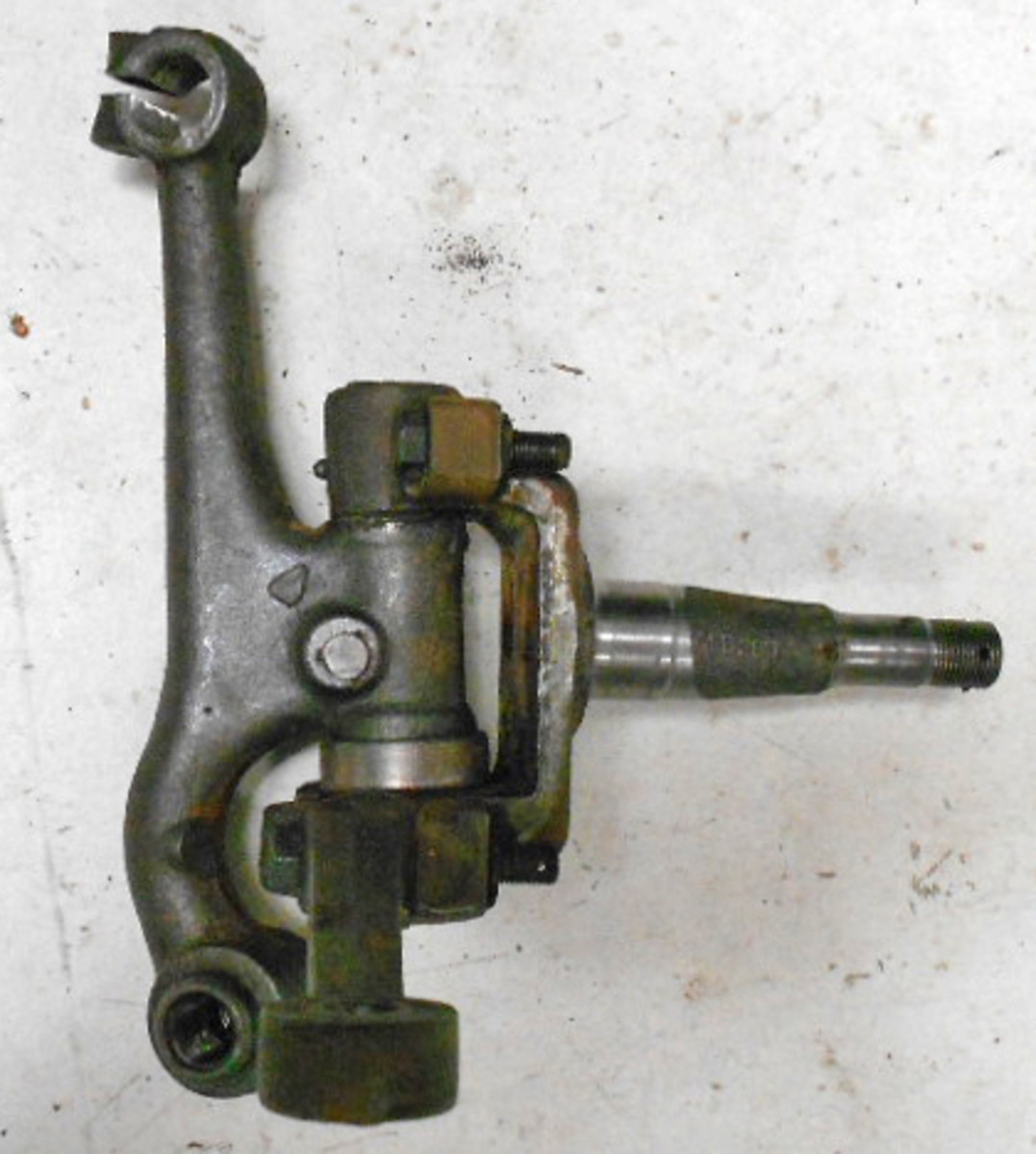 Figure 2: The axle and axle support are connected with the king pin.