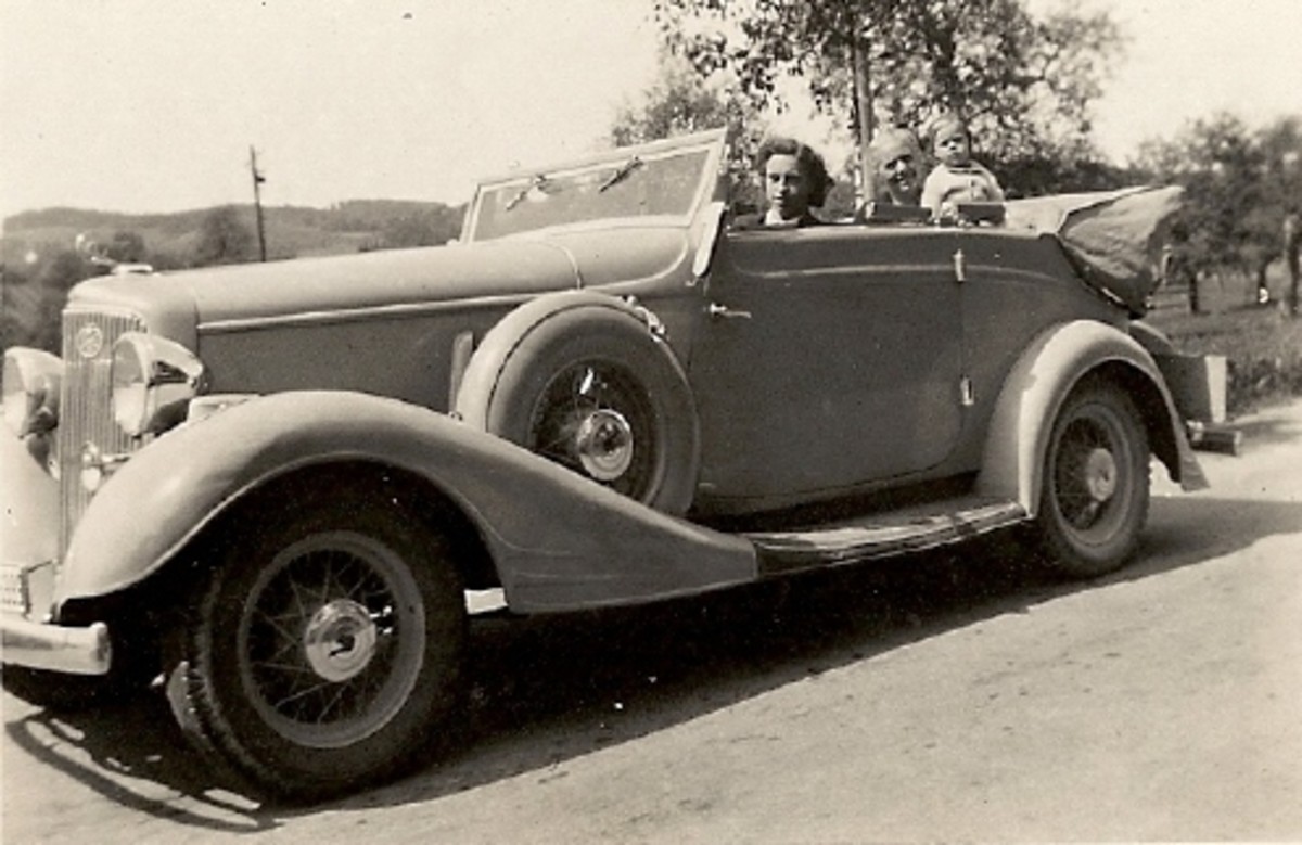 During this time, open Pontiacs were only available as roadsters or convertible coupes, which meant only the front seat passengers could be protected by a roof and rear passengers were left to the elements in a rumble seat. This convertible victoria could also have enclosed the rear seat passengers once rain drops fell.