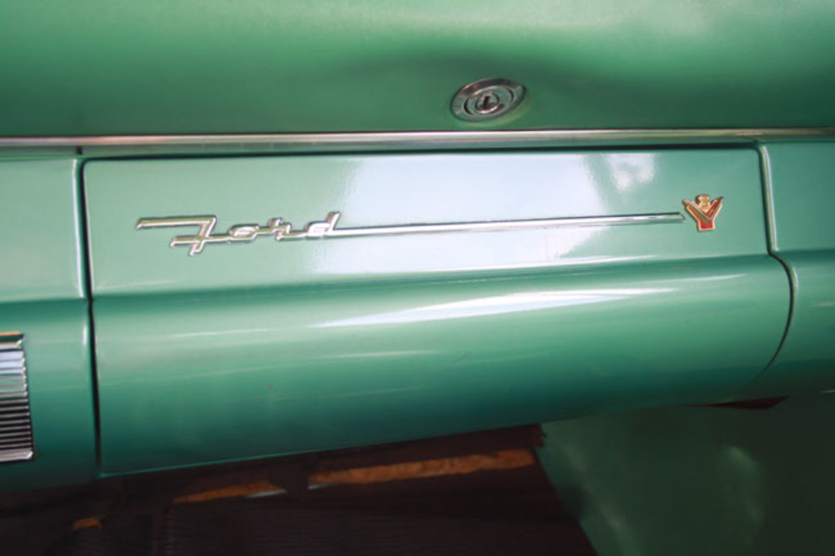 1956-ford-1