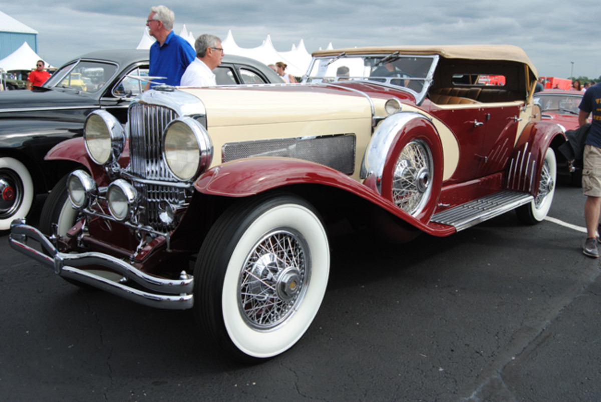  Taking the top-sale honor during Auctions America’s Fall Auburn sale was this 1934 Duesenberg Model SJ with the LeGrande Swept Panel Phaeton bodywork, bid to $2.1 million as a no-sale, later declared sold for $2.3 million in post-sale negotiations.