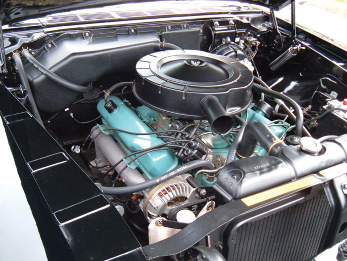1963-Dodge-engine-1