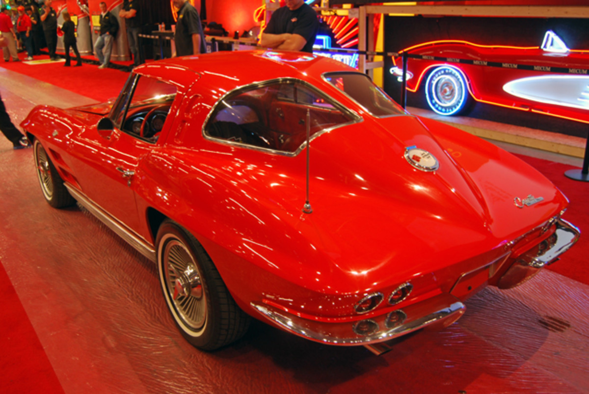 Corvette’s split rear window treatment lasted just one memorable year.