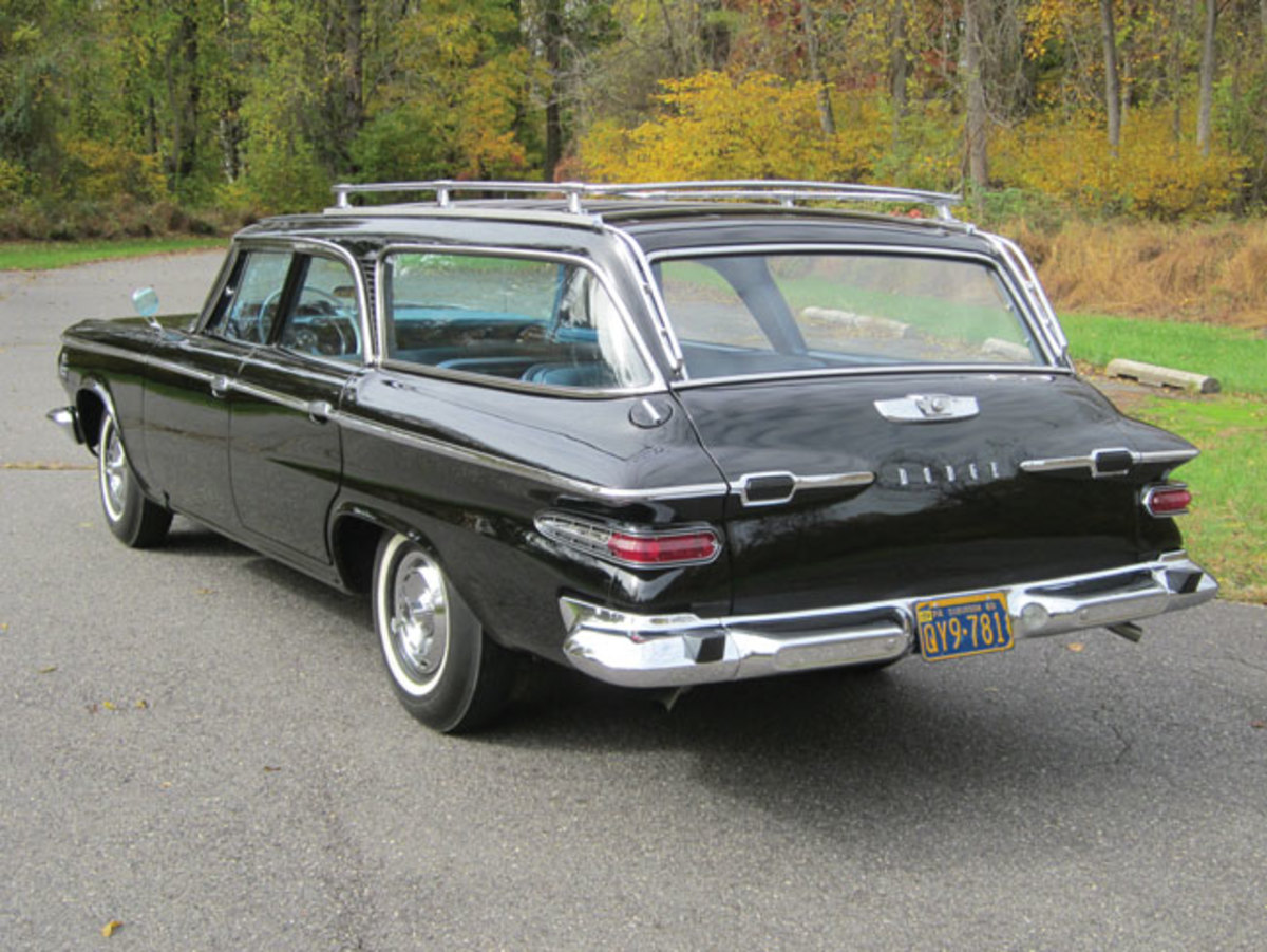 1963-Dodge-wagon-back2