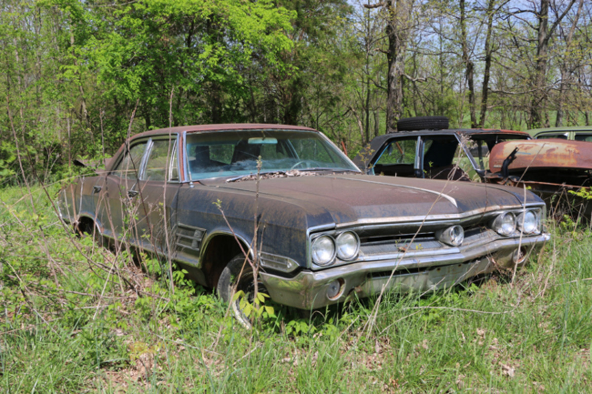  It is OK to remove parts from this complete-looking 1965 Buick Wildcat.