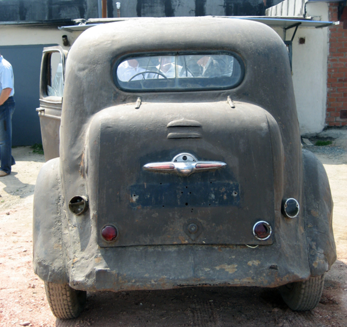  Early Toyodas are believed to have been exclusively distributed in Asia, so this car may have emigrated to Russia as a spoil of World War II.