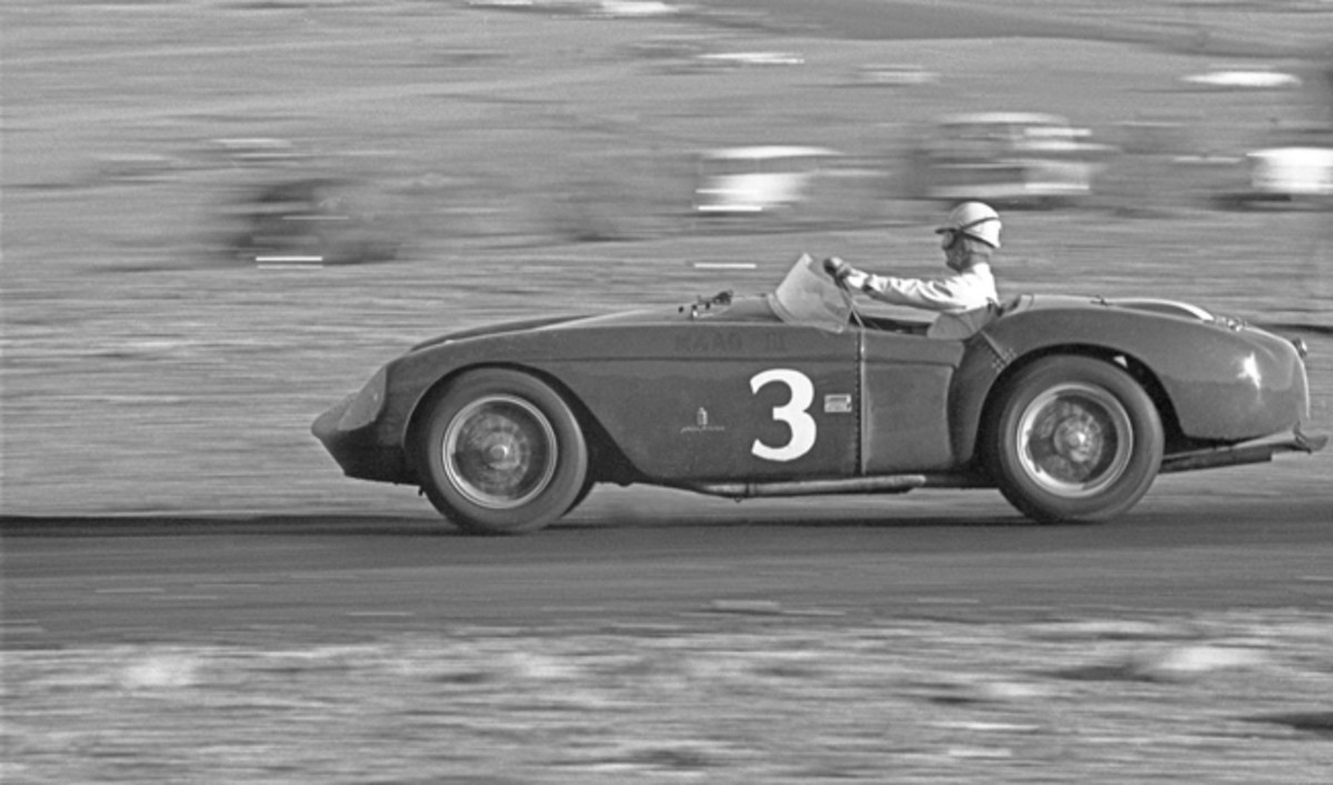  Pat O’Connor behind the wheel of 0448 MD at Willow Springs in March of 1956 (Courtesy of Allen R. Kuhn)