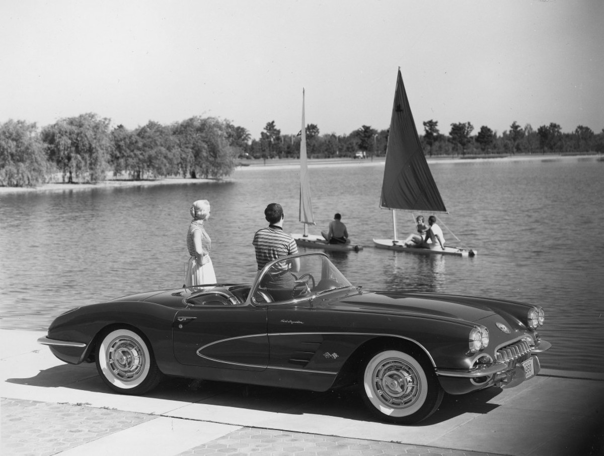 Factory photo of new 1960 Corvette.