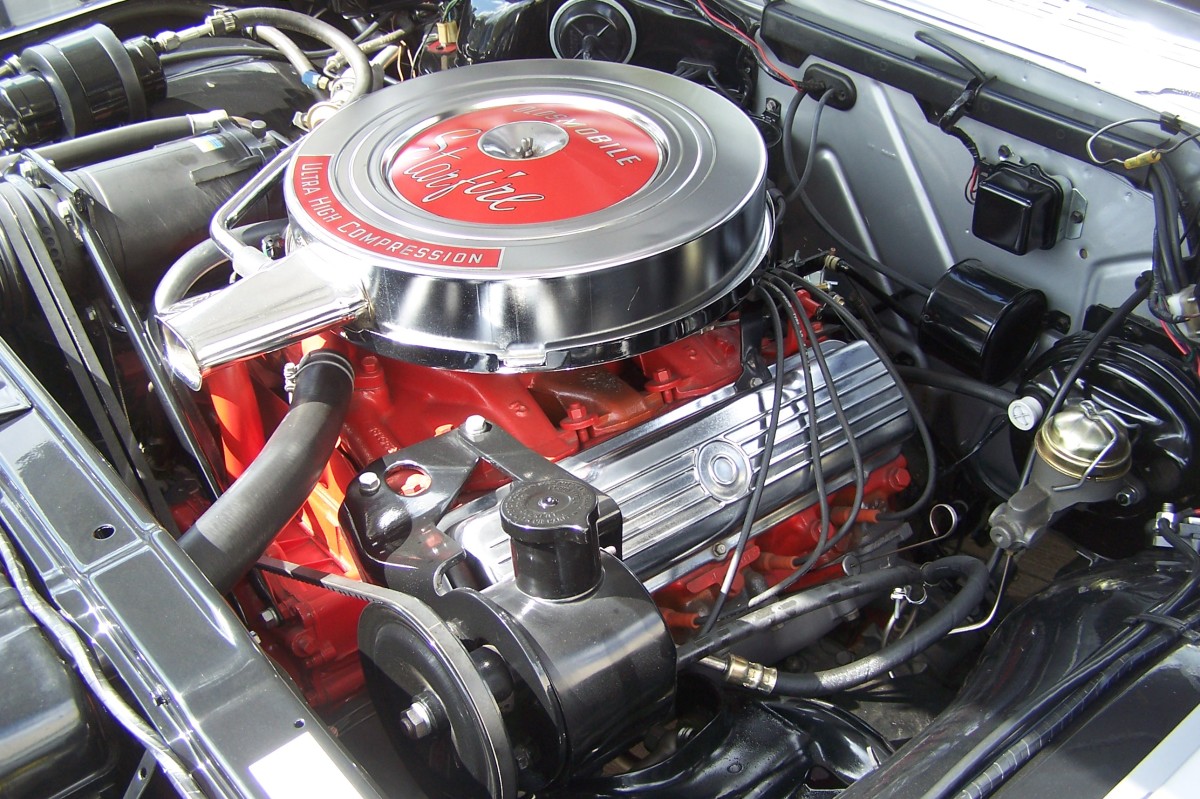 The 345-hp, 194-cid V-8 engine of the 1964 Oldsmobile Starfire.