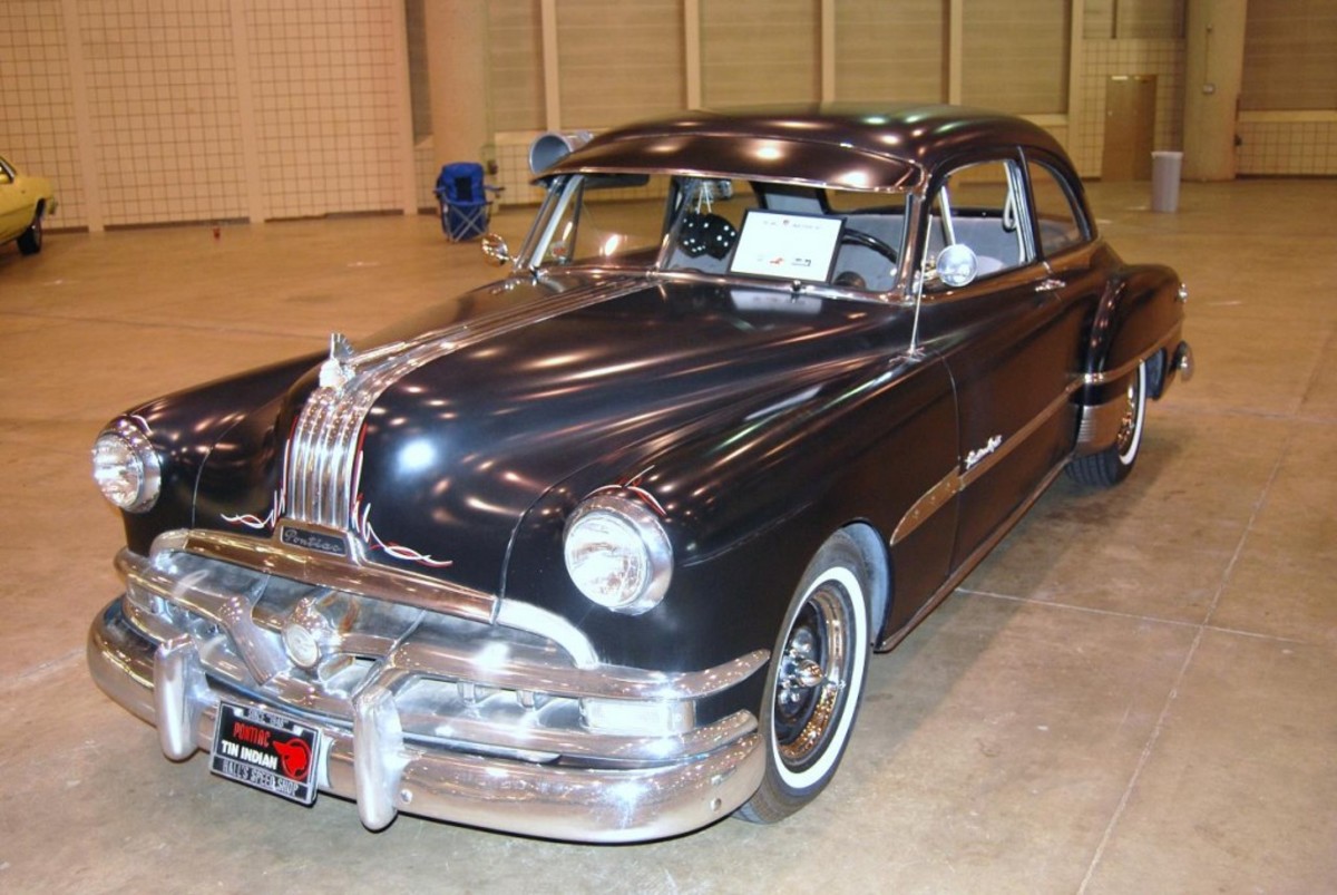 The ’51 Pontiac coupe spotted at this year’s POCI convention.