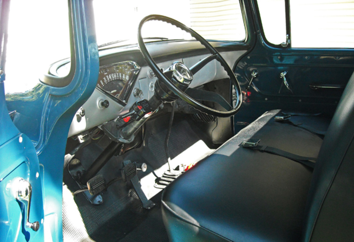  The Task Master cabs were roomier and generally more passenger friendly than earlier models. Dashes were finished in a metallic gray with a large V-shaped speedometer above the steering column. On the floor, between the accelerator and gear shift, is a starter pedal.