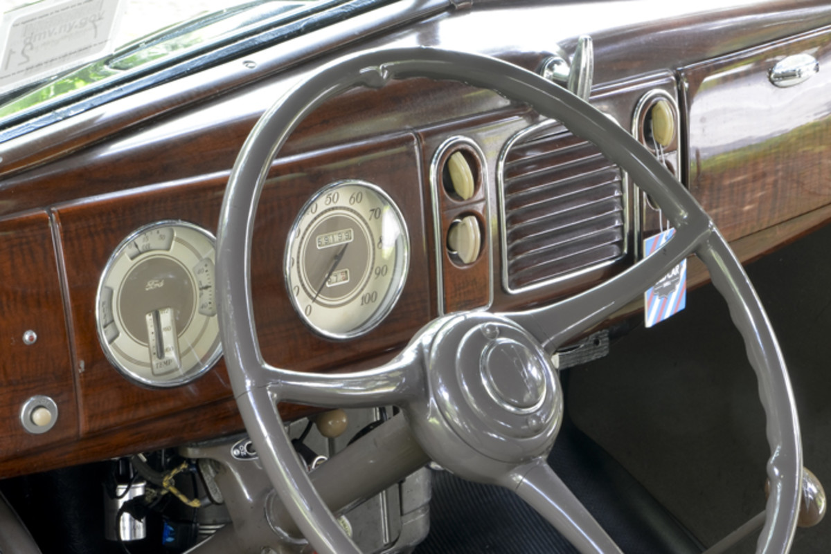 Art deco touches and woodgrain keep the Standard’s dashboard from having a bare-bones look.
