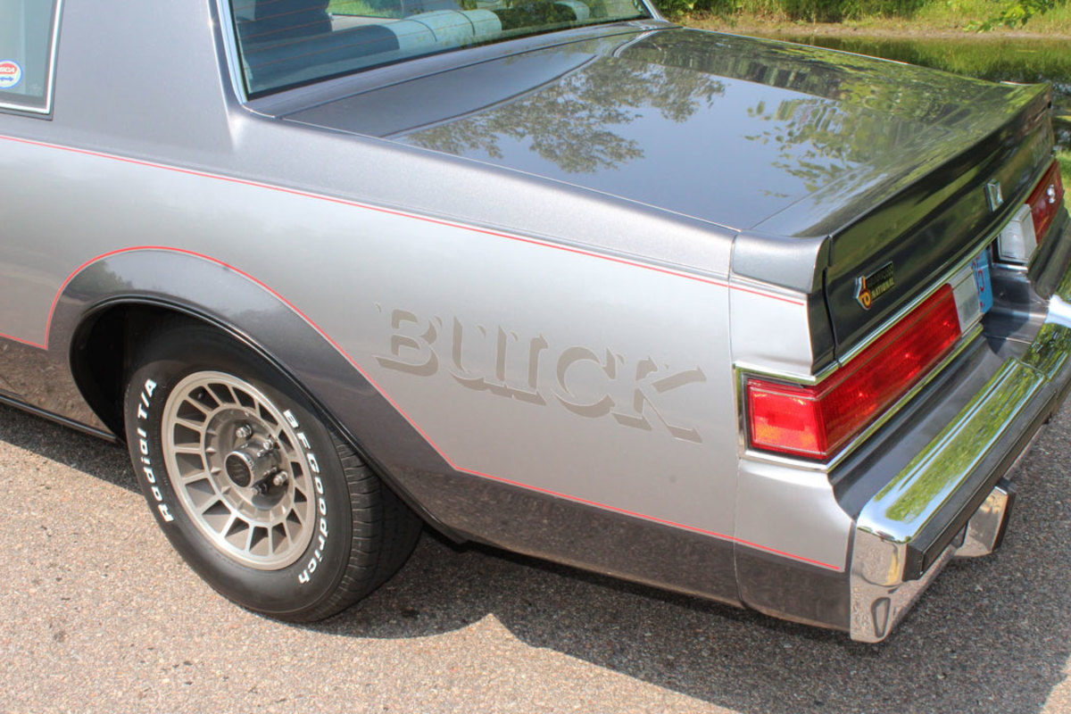 Another look at he branding and two-tone treatment of the '82 Buick.