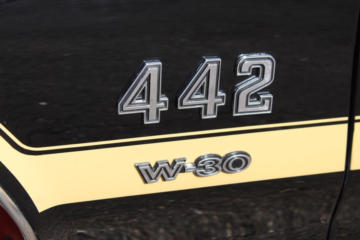 In 1971 the W-31 package was phased out due to emissions but the W-30-optioned 442s were continued.
