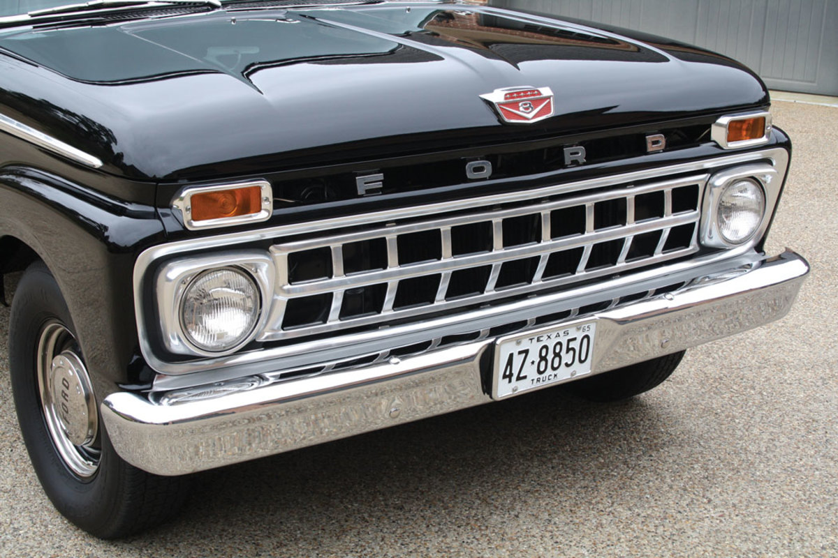 A new grille for Ford pickups was among the updates for the 1965 model year. The standard grille was painted while a bright grille was included in the Custom Cab option. Parking lamps were relocated to above the headlamps for 1965.