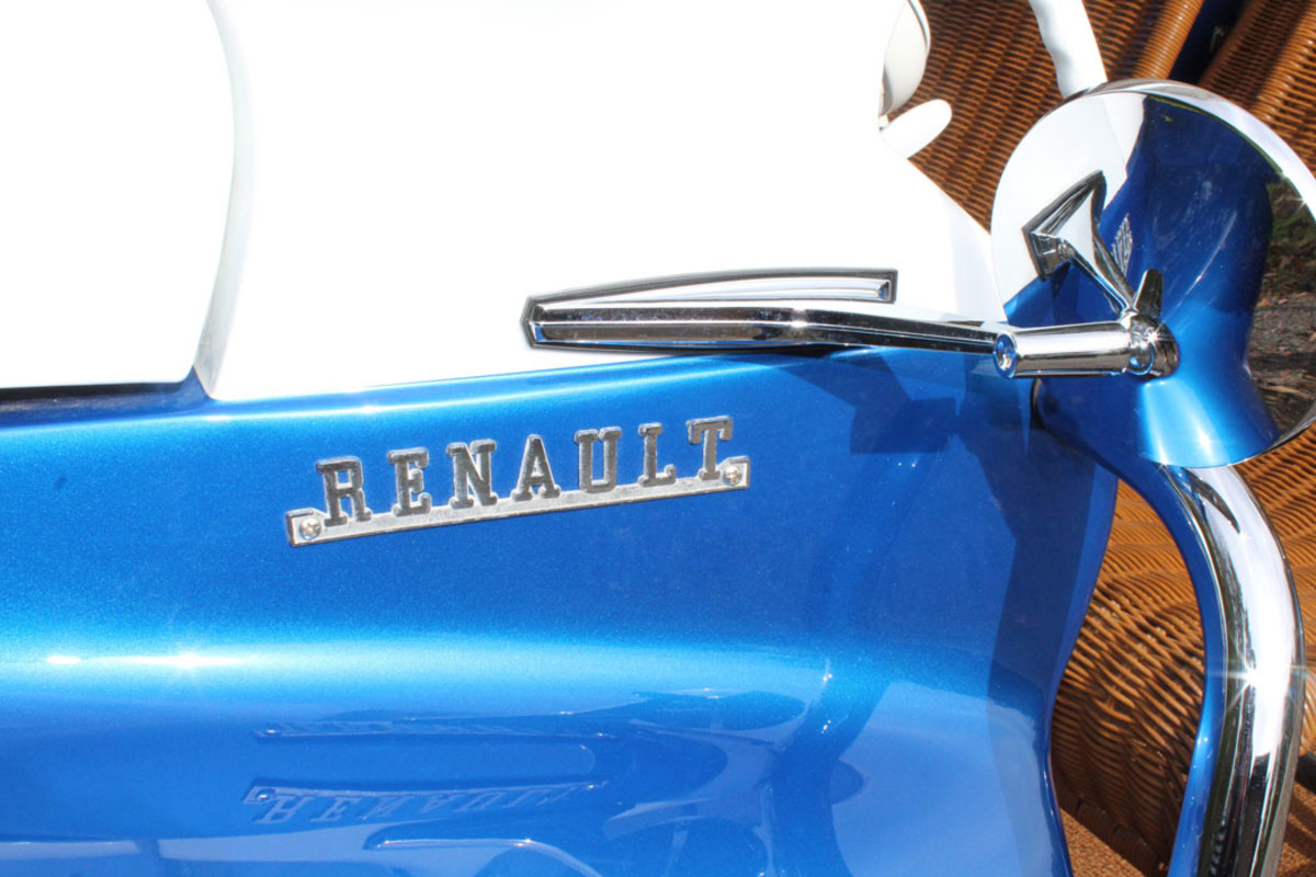 With its rarity, the Renault emblem might help many who are confused to what they are looking at.