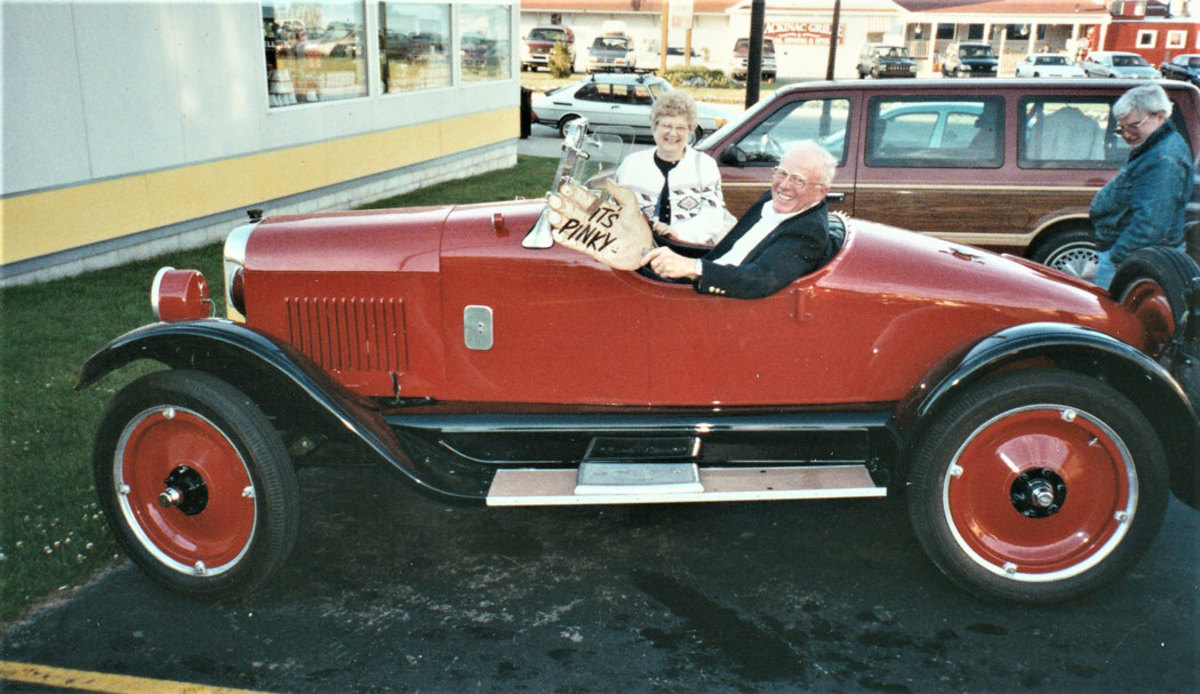 Pinky and Joyce in Chevy Superior Roadster at St. Ignace in 2001